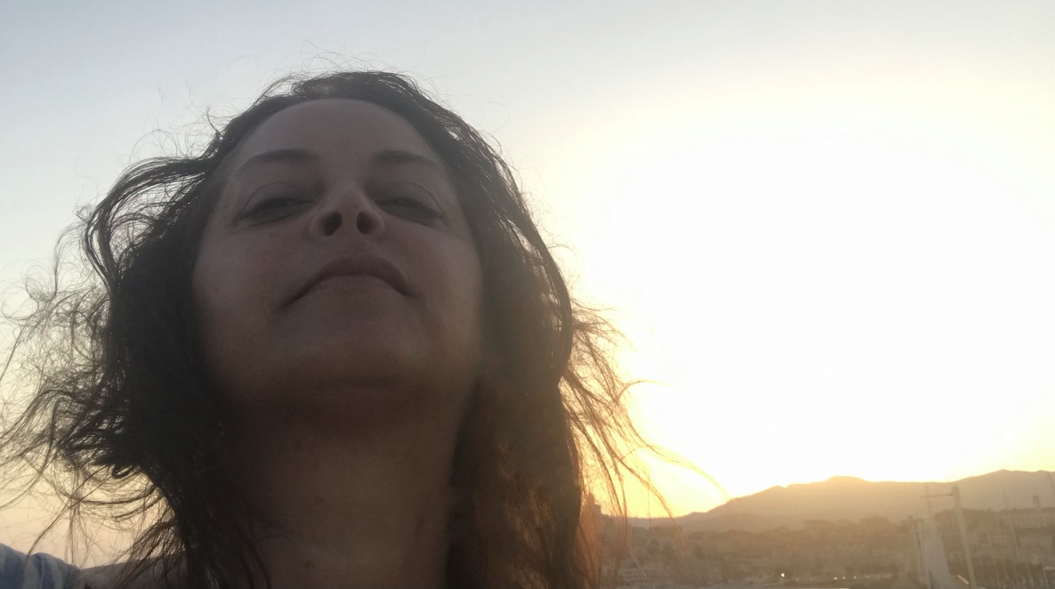La notte, la nebbia e le parole che non bastano.